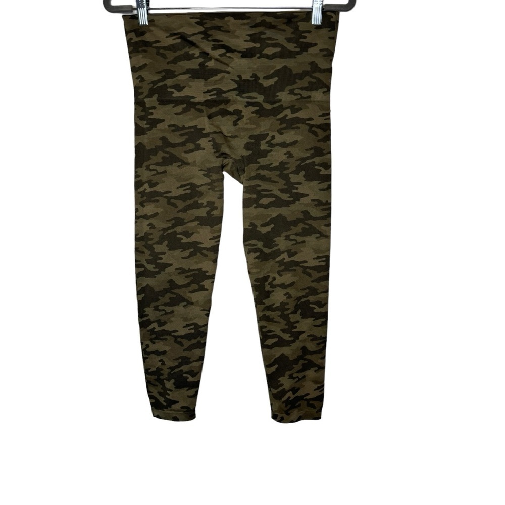 SPANX Look At Me Now Seamless Leggings Cropped Green Camo XL